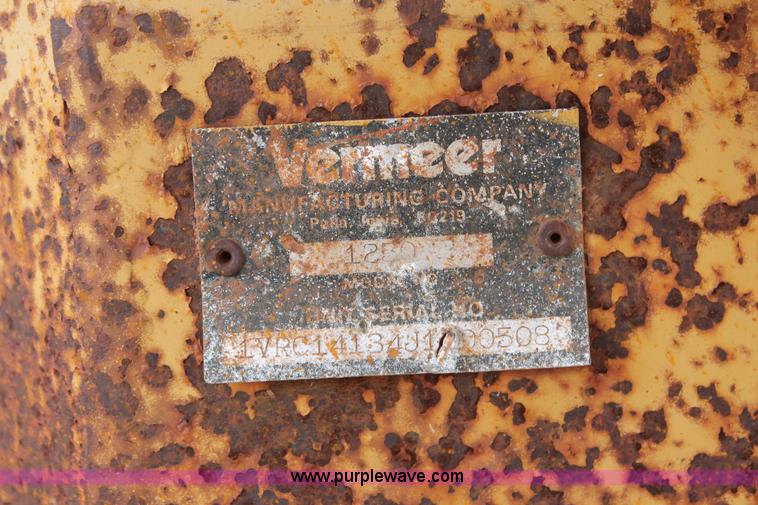 image for item K8849 1988 Vermeer 1250 wood chipper