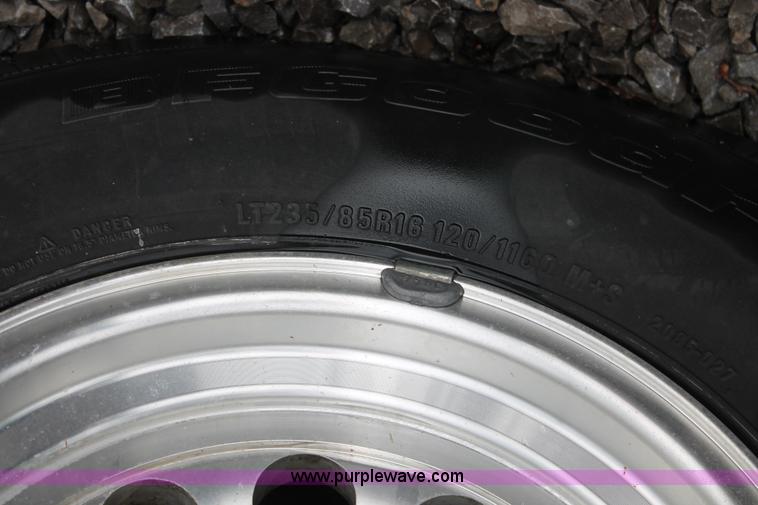 image for item K8852 2000 Cedar Creek camper