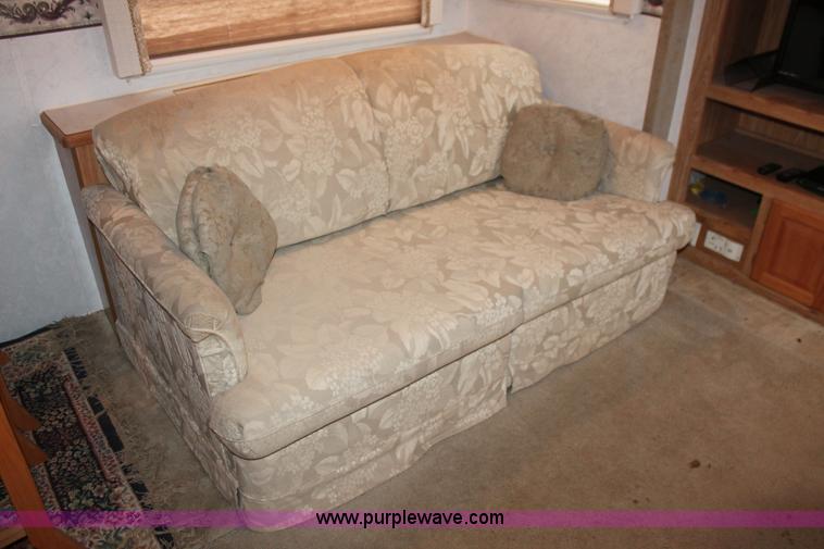 image for item K8852 2000 Cedar Creek camper