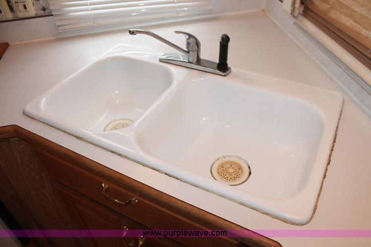 image for item K8852 2000 Cedar Creek camper