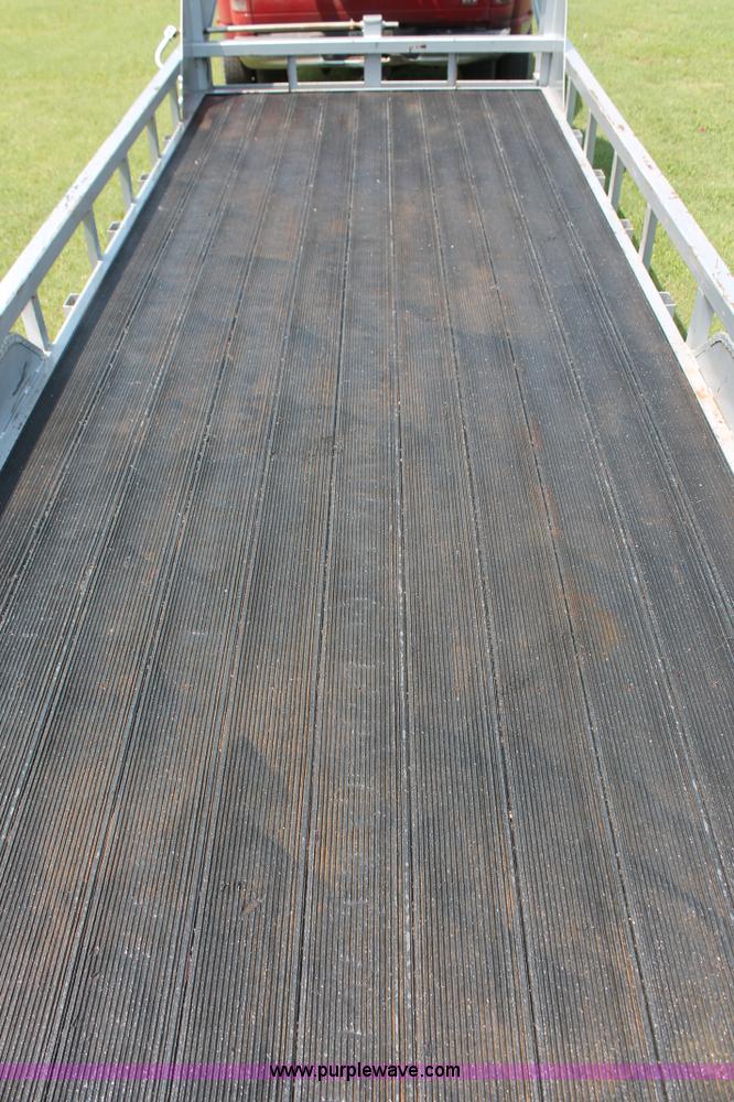 image for item K8853 2008 Neckover FU20X611-7K equipment trailer