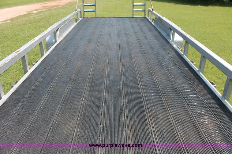 image for item K8853 2008 Neckover FU20X611-7K equipment trailer