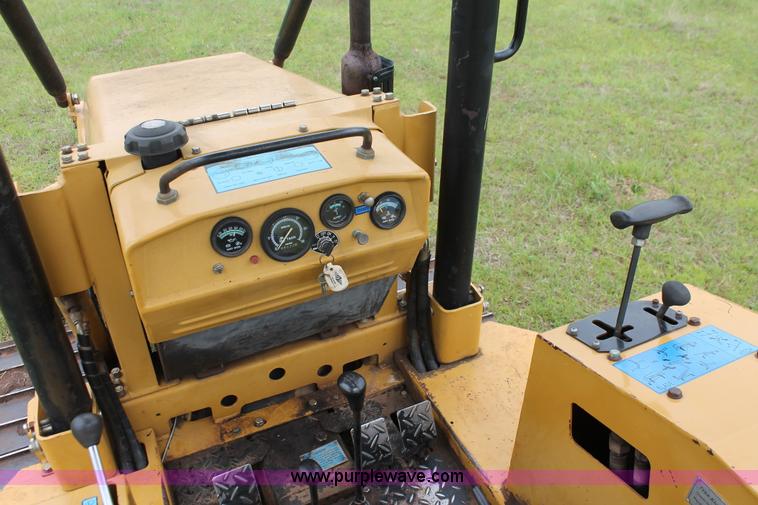 image for item K8859 2006 Trak King dozer
