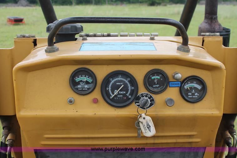 image for item K8859 2006 Trak King dozer