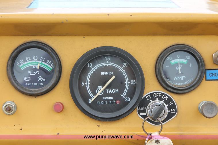 image for item K8859 2006 Trak King dozer