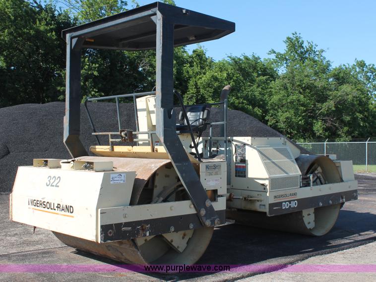 image for item K8862 1997 Ingersoll Rand DD-110 double drum vibratory roller