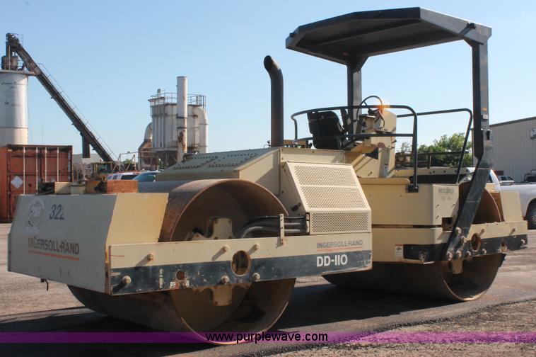 image for item K8862 1997 Ingersoll Rand DD-110 double drum vibratory roller