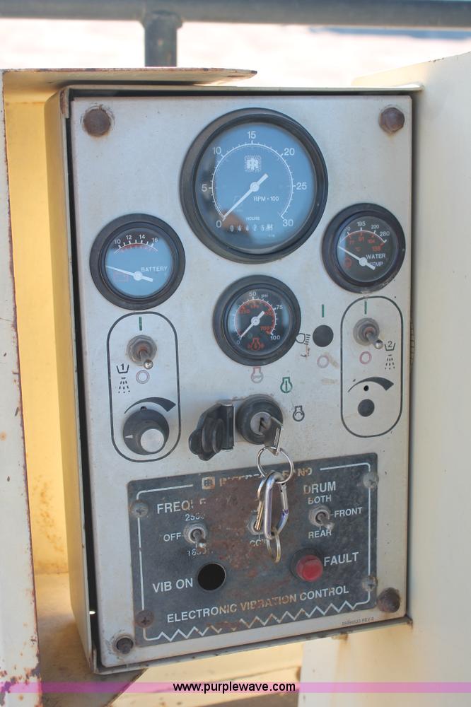 image for item K8862 1997 Ingersoll Rand DD-110 double drum vibratory roller