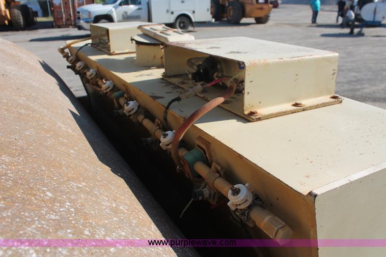 image for item K8862 1997 Ingersoll Rand DD-110 double drum vibratory roller