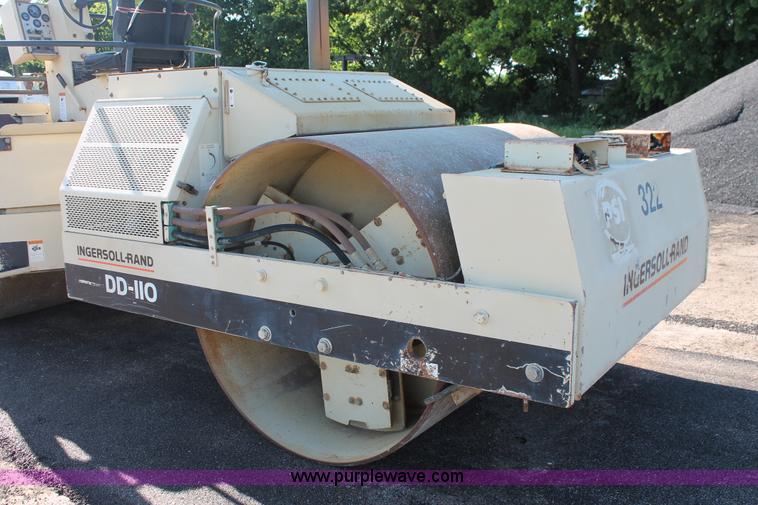 image for item K8862 1997 Ingersoll Rand DD-110 double drum vibratory roller