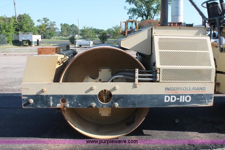 image for item K8862 1997 Ingersoll Rand DD-110 double drum vibratory roller