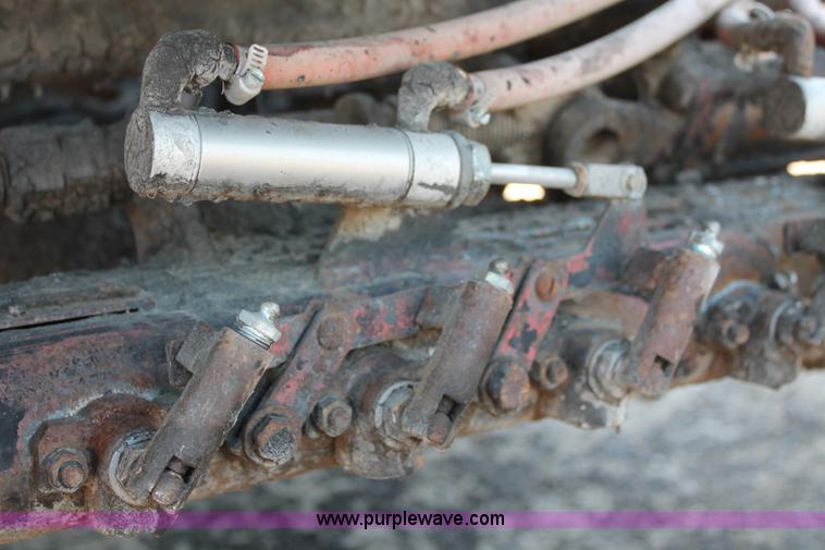 image for item K8868 1993 International 4700 oil distribution truck