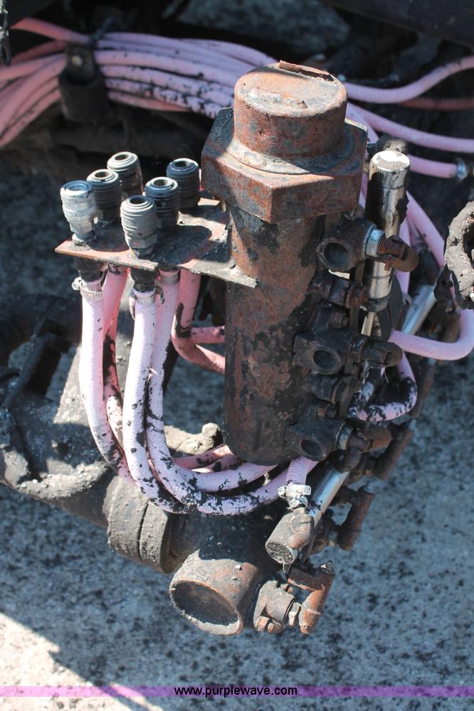 image for item K8868 1993 International 4700 oil distribution truck