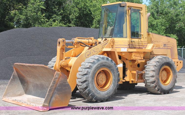 image for item K8869 1992 Case 621 wheel loader