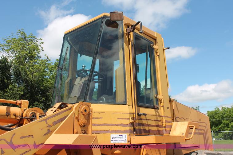 image for item K8869 1992 Case 621 wheel loader