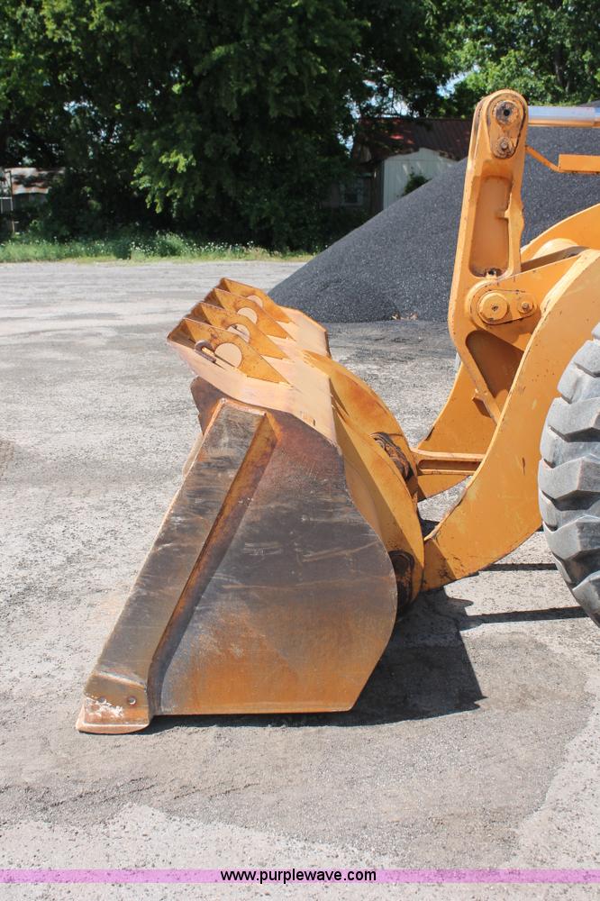 image for item K8869 1992 Case 621 wheel loader