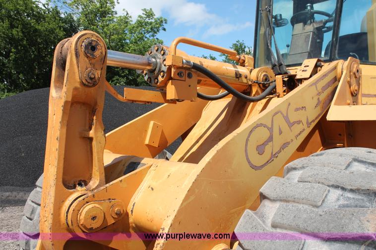 image for item K8869 1992 Case 621 wheel loader