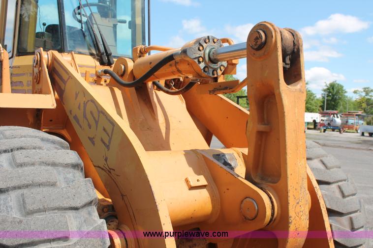 image for item K8869 1992 Case 621 wheel loader