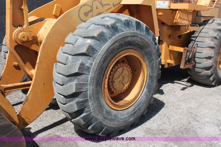 image for item K8869 1992 Case 621 wheel loader