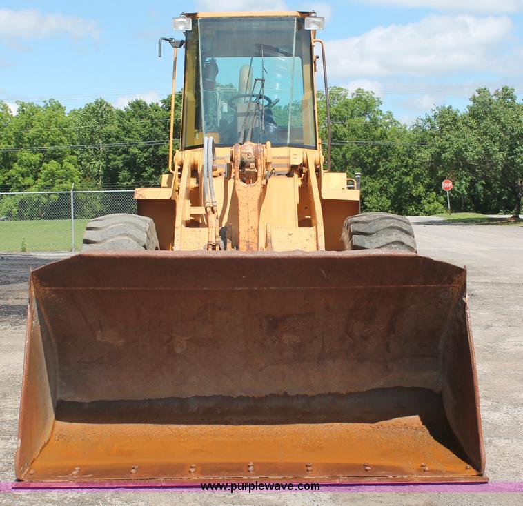 image for item K8870 1995 Case 721B wheel loader