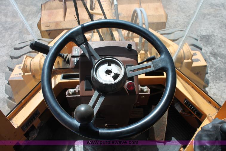 image for item K8870 1995 Case 721B wheel loader