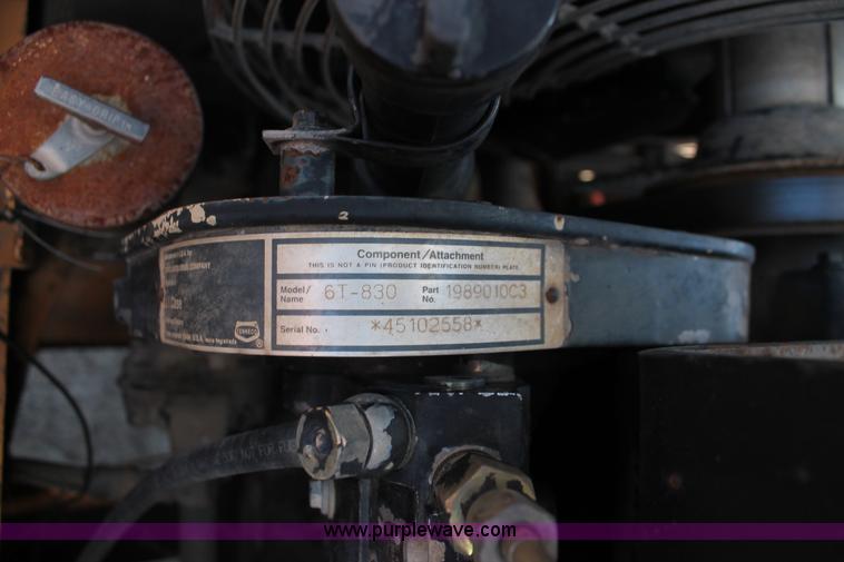 image for item K8870 1995 Case 721B wheel loader