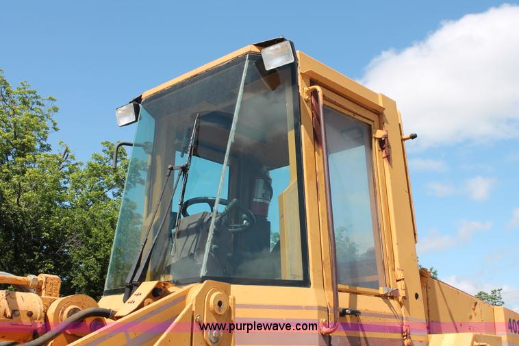 image for item K8870 1995 Case 721B wheel loader