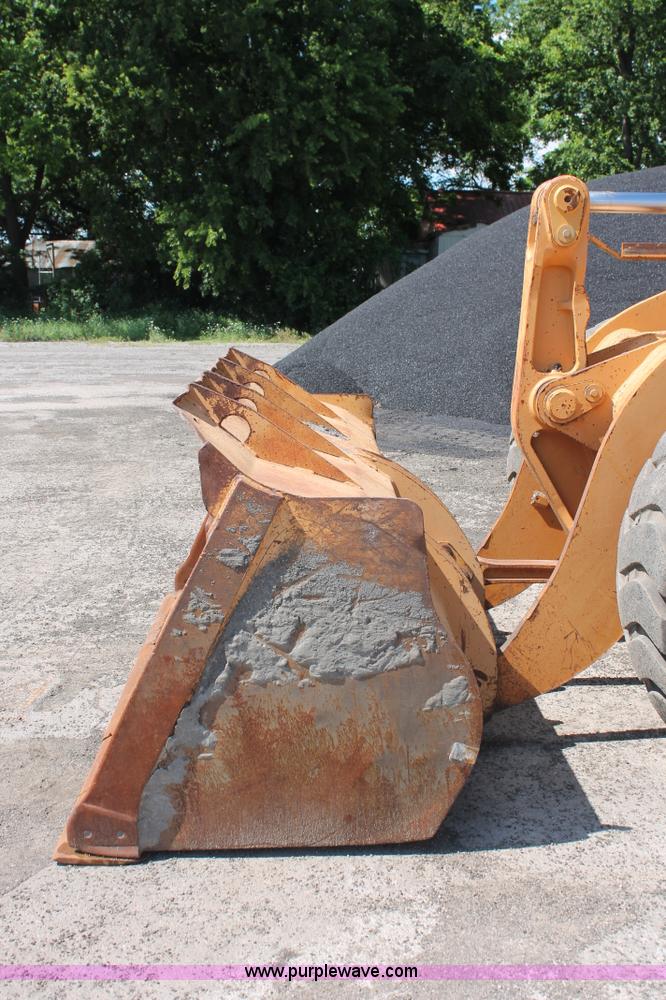 image for item K8870 1995 Case 721B wheel loader