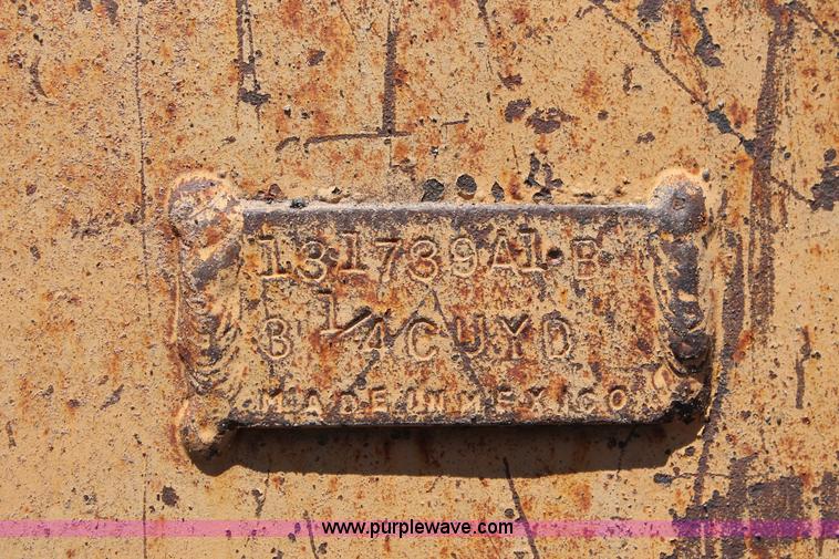 image for item K8870 1995 Case 721B wheel loader