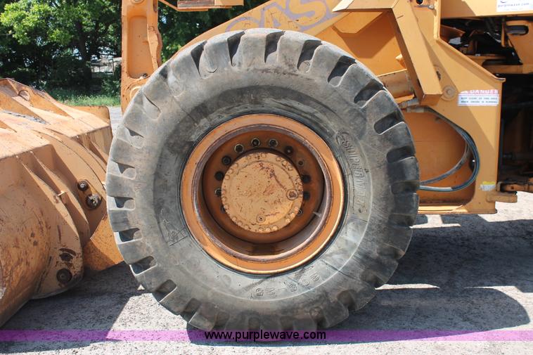 image for item K8870 1995 Case 721B wheel loader