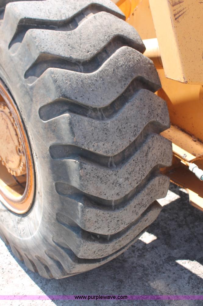 image for item K8870 1995 Case 721B wheel loader