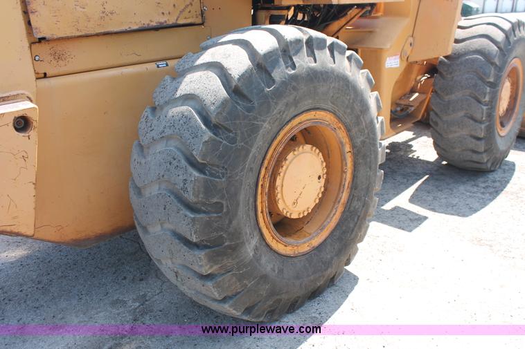 image for item K8870 1995 Case 721B wheel loader