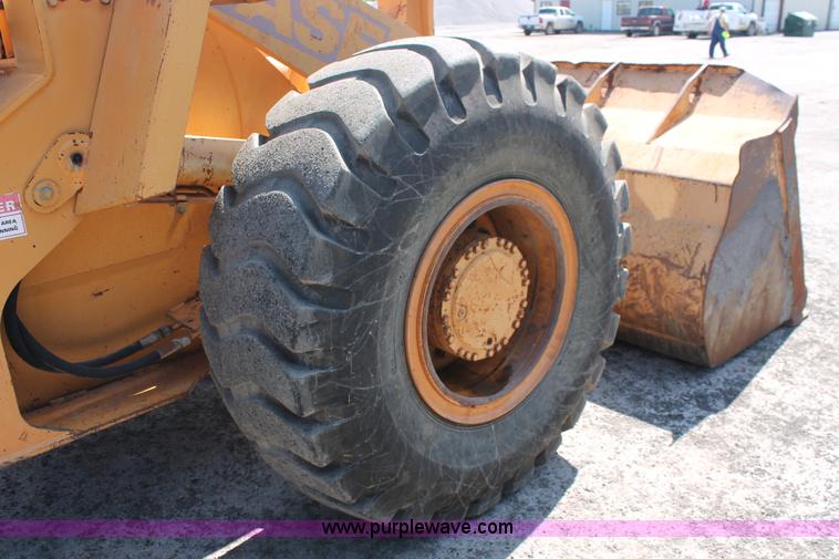 image for item K8870 1995 Case 721B wheel loader