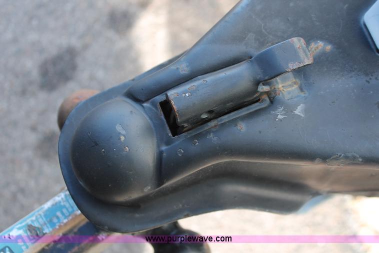 image for item K8998 2010 Haul Mark RT85X24WT3 enclosed race car cargo trailer