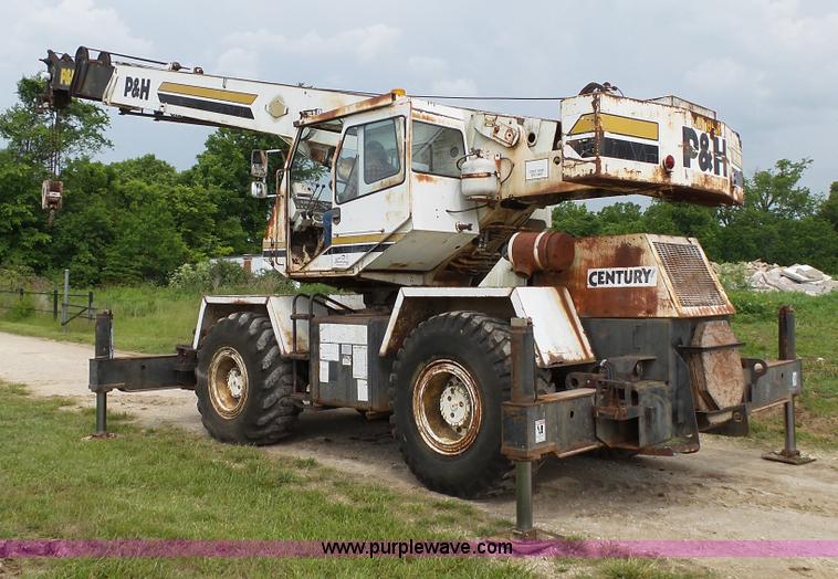 image for item L2039 P & H Omega 122 crane
