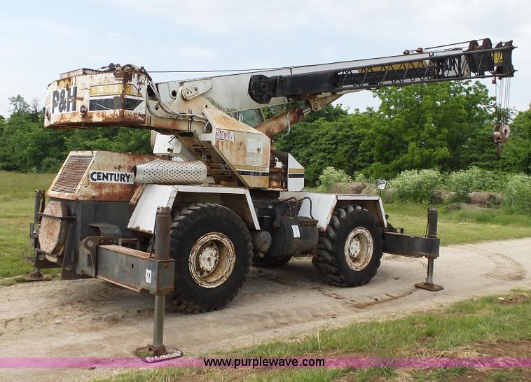 image for item L2039 P & H Omega 122 crane