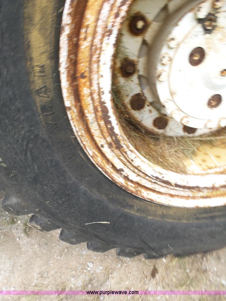 image for item L2039 P & H Omega 122 crane