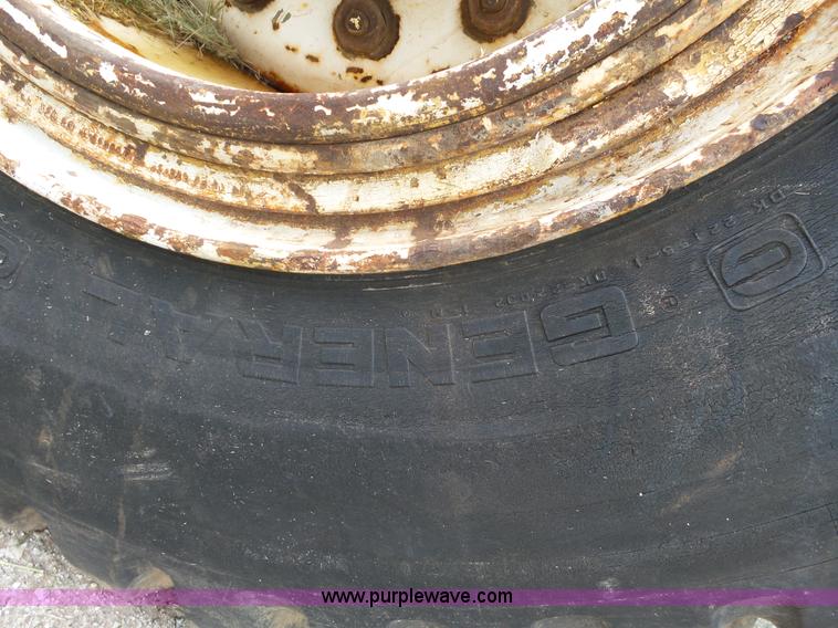 image for item L2039 P & H Omega 122 crane