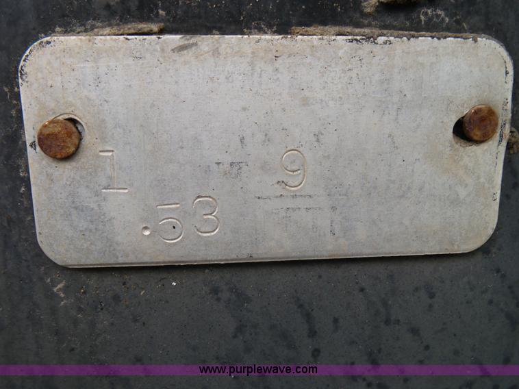 image for item L2039 P & H Omega 122 crane