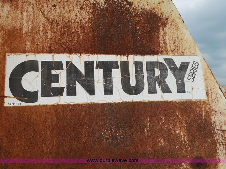 image for item L2039 P & H Omega 122 crane