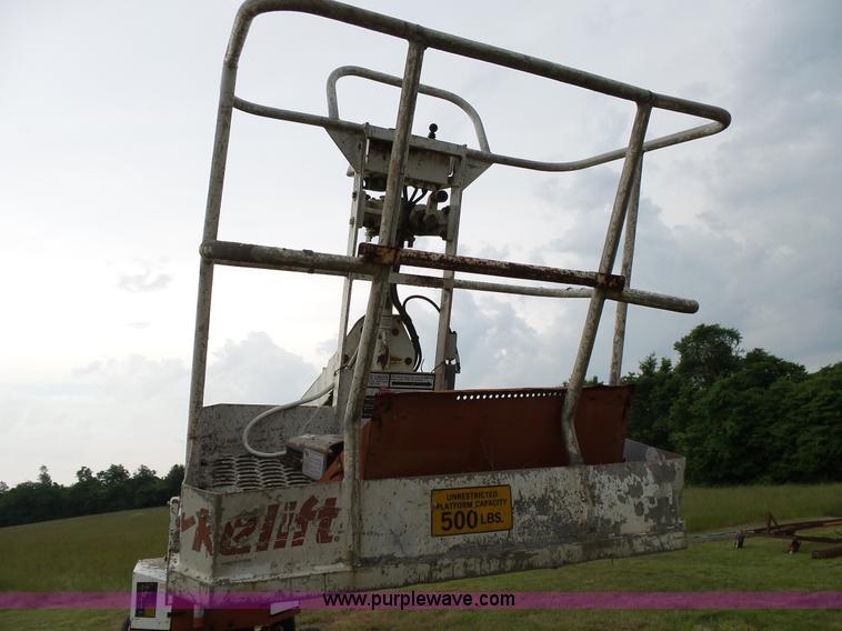 image for item L2040 Snorkelift UNO41E scissor lift