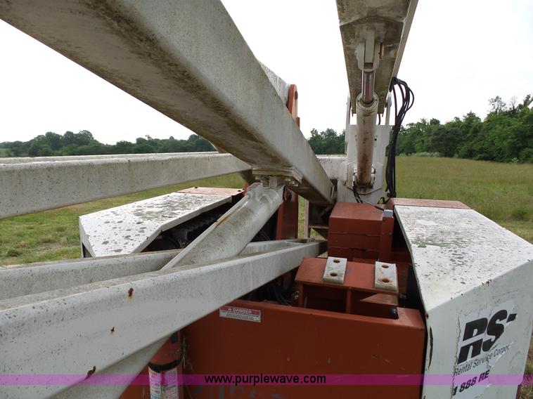 image for item L2040 Snorkelift UNO41E scissor lift