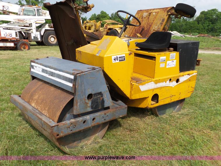 image for item L2043 Stone AVR4000 vibratory double drum roller