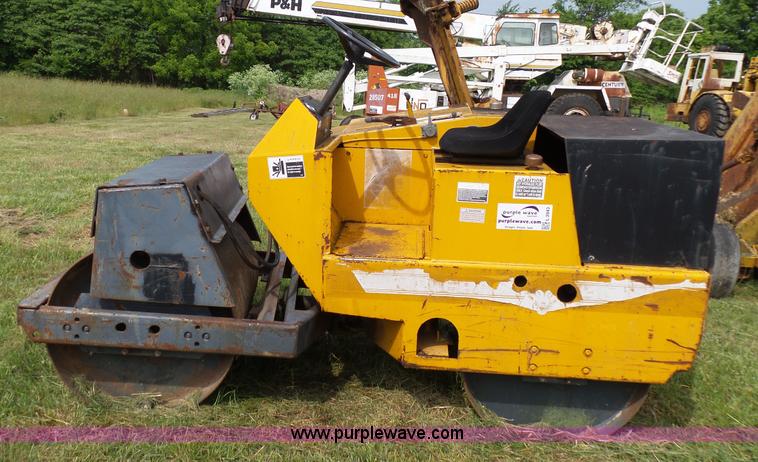 image for item L2043 Stone AVR4000 vibratory double drum roller