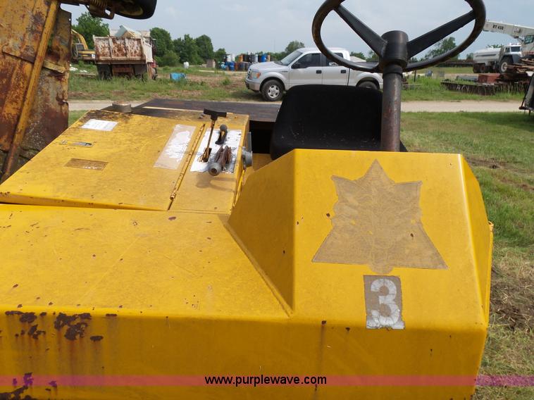 image for item L2043 Stone AVR4000 vibratory double drum roller