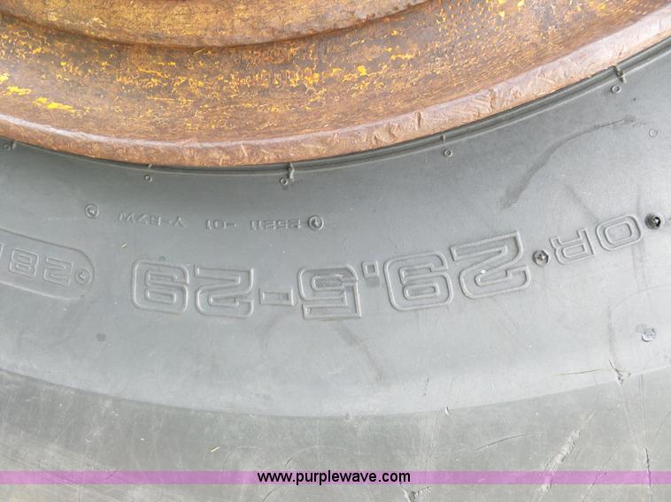 image for item L2044 International 433 Pay Scraper conventional scraper