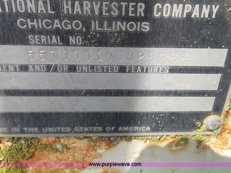 image for item L2044 International 433 Pay Scraper conventional scraper