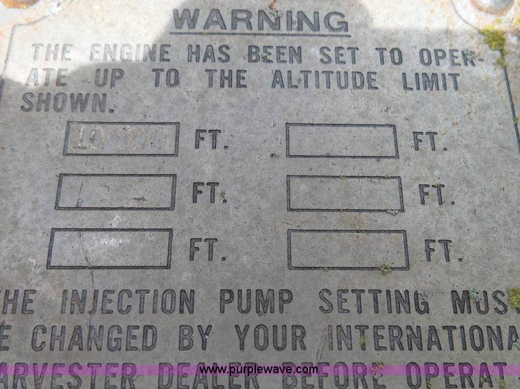 image for item L2044 International 433 Pay Scraper conventional scraper