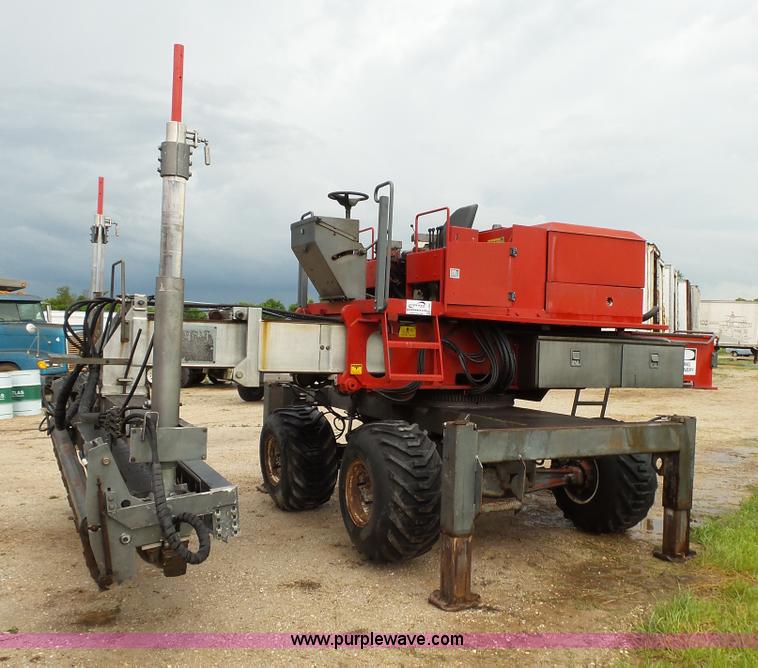 image for item L2051 1994 Somero S-240 laser screed