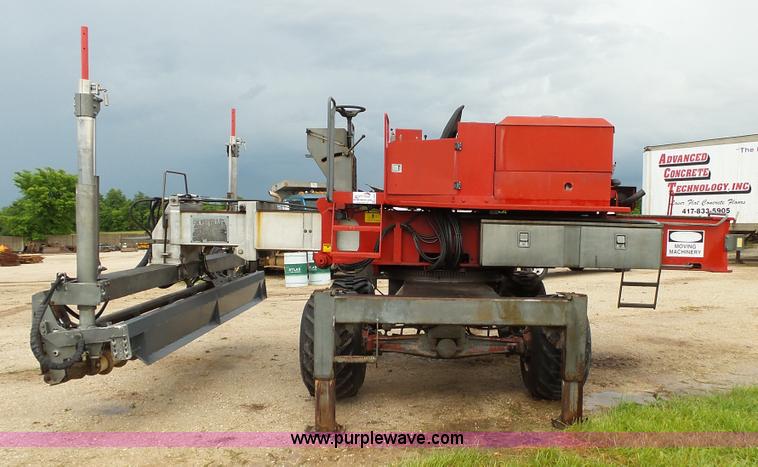image for item L2051 1994 Somero S-240 laser screed